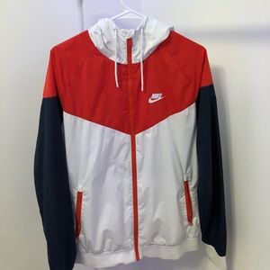 Nike wind-breaker